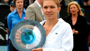 Imagini in premiera! Simona Halep, intr-o rochie minuscula si pe tocuri de 15 cm, face spectacol la o nunta de machedoni!