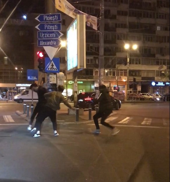 Momente violente într-o intersecție din Capitală