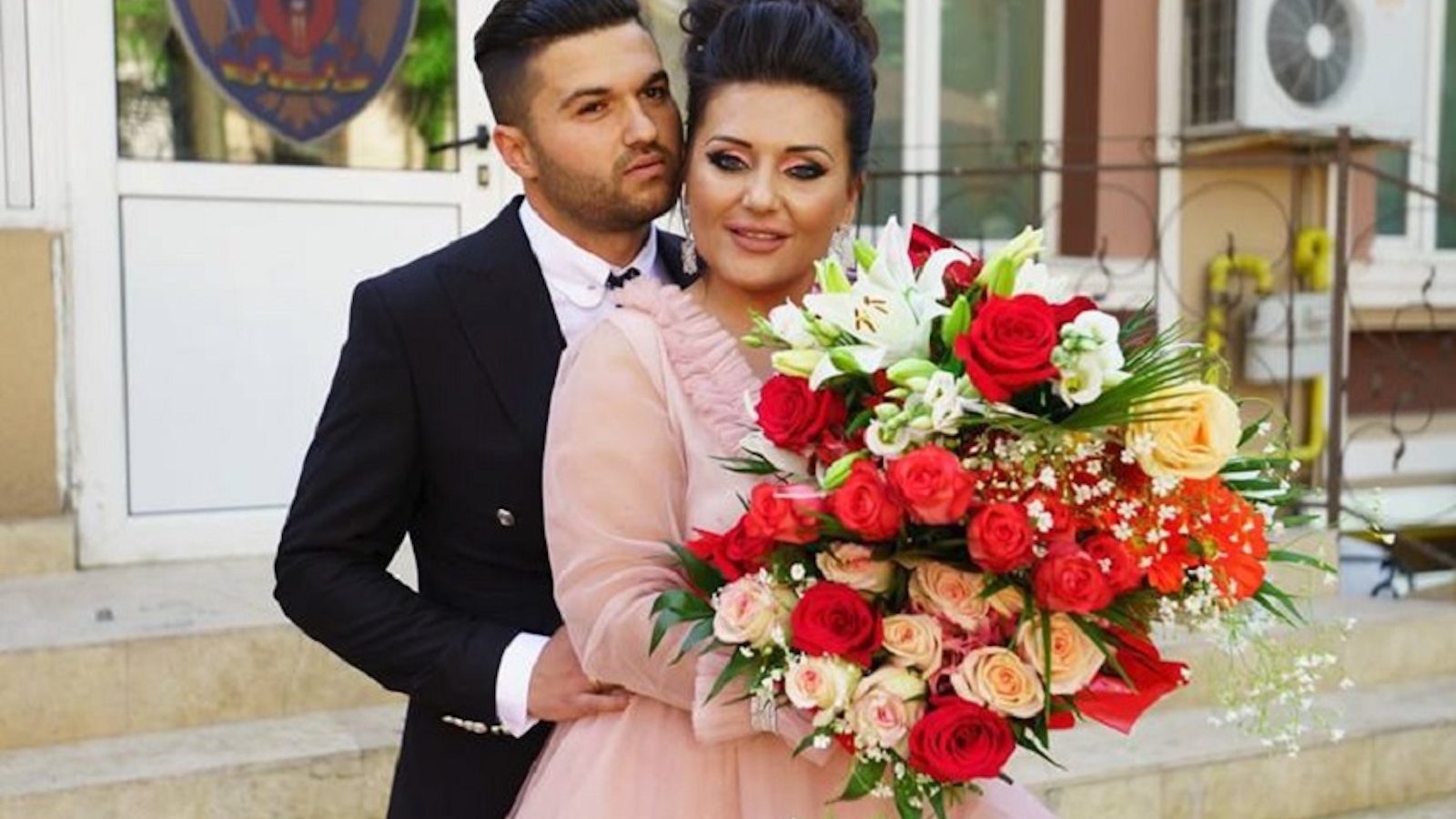 Bianca Rus a făcut nunta! Iată cum a arătat rochia de mireasă