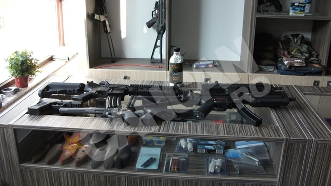 Armele airsoft, tot mai cautate. Romanii se inarmeaza cu pusti si pistoale de jucarie