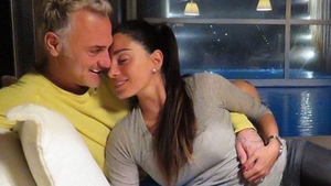GIANLUCA VACCHI s-a pozat cu soţia lui într-o ipostază fierbinte, iar imaginea a strâns sute de mii de like-uri! Cum era îmbrăcată GIORGIA