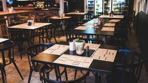 Vești proaste pentru români! Restaurantele se pot închide din nou, după numărul record de infectări