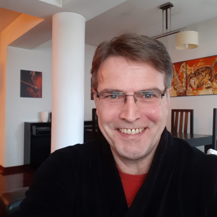 Cel mai greu moment pentru mama lui Ioan Isaiu. Sfâșiată de durere, la priveghiul actorului