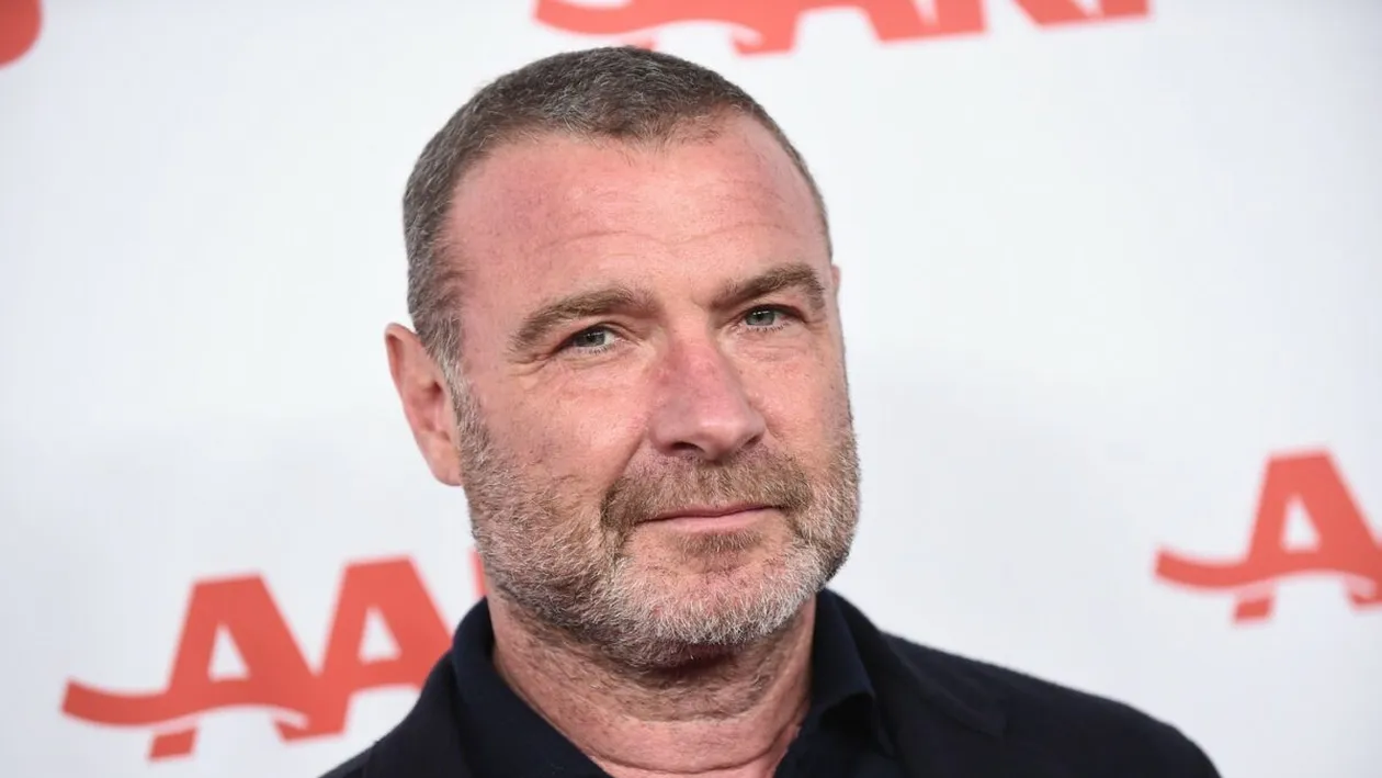 Liev Schreiber, dus de urgență la spital în New York. Actorul are dureri cumplite