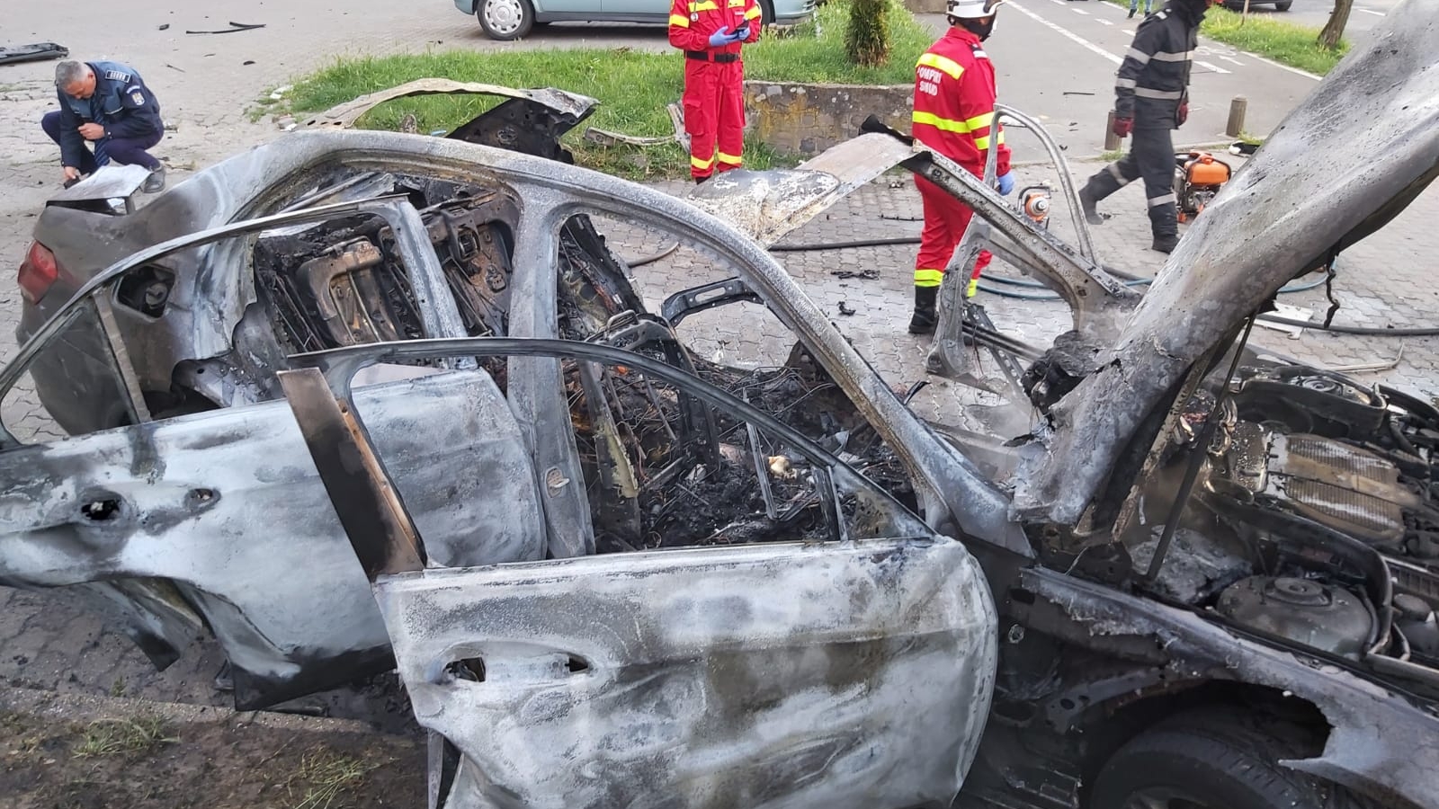 Cine este omul de afaceri care a ars de viu în mașina care a explodat, în Arad. SRI exclude varianta unui atac terorist. FOTO