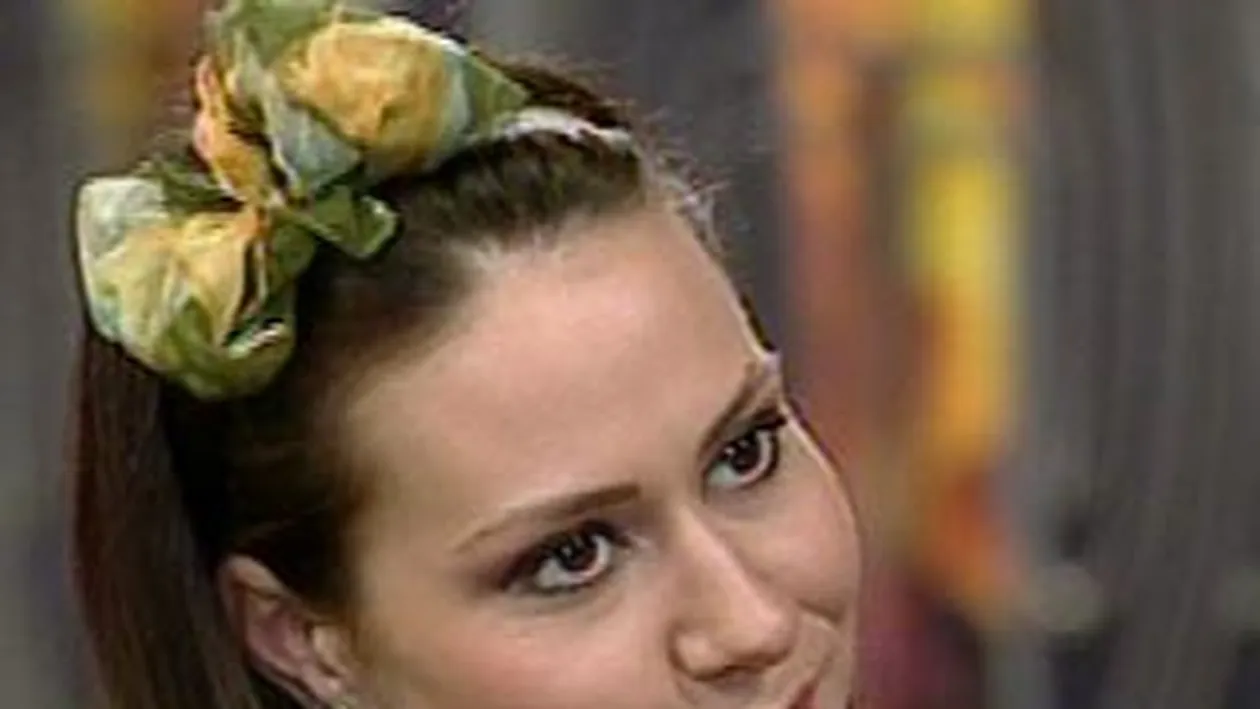 Casnica de la Masterchef a ajuns in finala, desi juriul a certat-o! Ea plange mereu. De azi inainte vreau sa ne impresionezi numai cu preparatul, lasa zambetul in alta parte