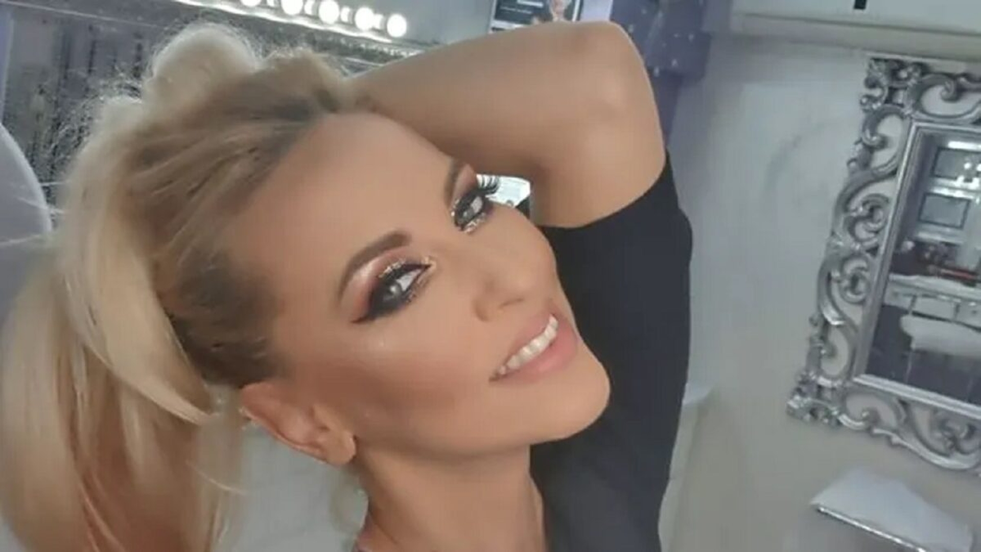 Anca Neacșu, mai hotărâtă ca niciodată să pună punct căsniciei sale. Artista ar fi depus, din nou, actele de divorț