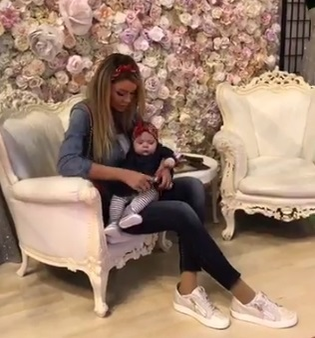 Bianca Drăguşanu, împreună cu Sofia la primul eveniment monden al micuţei
