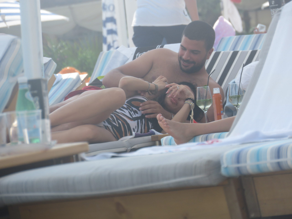 Ioana Filimon, în tandrețuri cu iubitul, pe plajă / Sursă foto: CANCAN