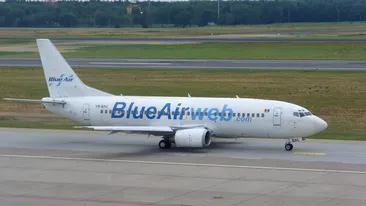 Incident pe Aeroportul Otopeni! Avion Blue Air întors după ce a lovit cu coada pista