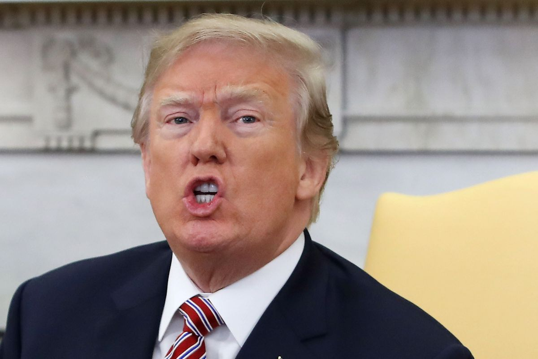 Un agent FBI a fost concediat după ce l-a criticat pe Donald Trump prin intermediul unor mesaje