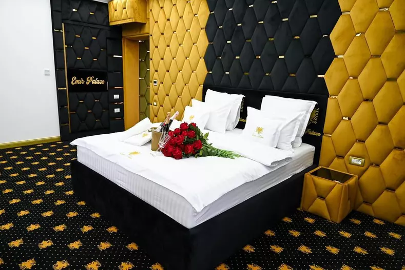 Cum arată vila lui Florin Salam, pe care a transformat-o in hotel. Doar liftul a costat 30.000 de euro