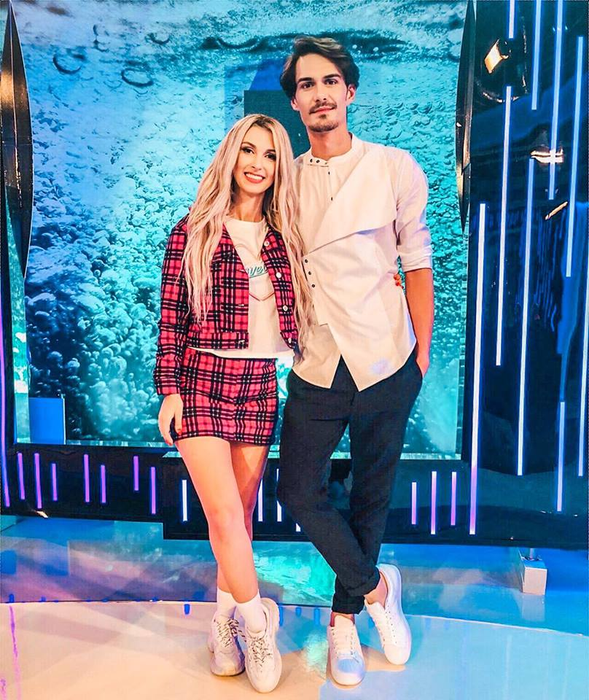 Andreea Bălan, amenințată cu moartea: ”Hai să o stropim cu benzină și să îi dăm foc”
