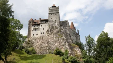 Câți bani trebuie să scoți din buzunar ca să închiriezi castelul Bran. Suma nu este deloc de neglijat