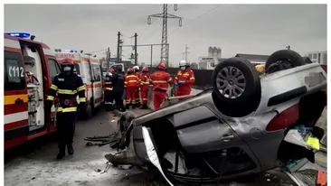 Accident grav pe autostrada București-Pitești. Un autoturism scăpat de sub control s-a izbit de parapet și s-a răsturnat