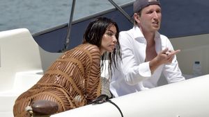 Mădălina Ghenea, pe iaht alături de noul ei iubit. Cu formele la vedere, actrița a făcut show / FOTO
