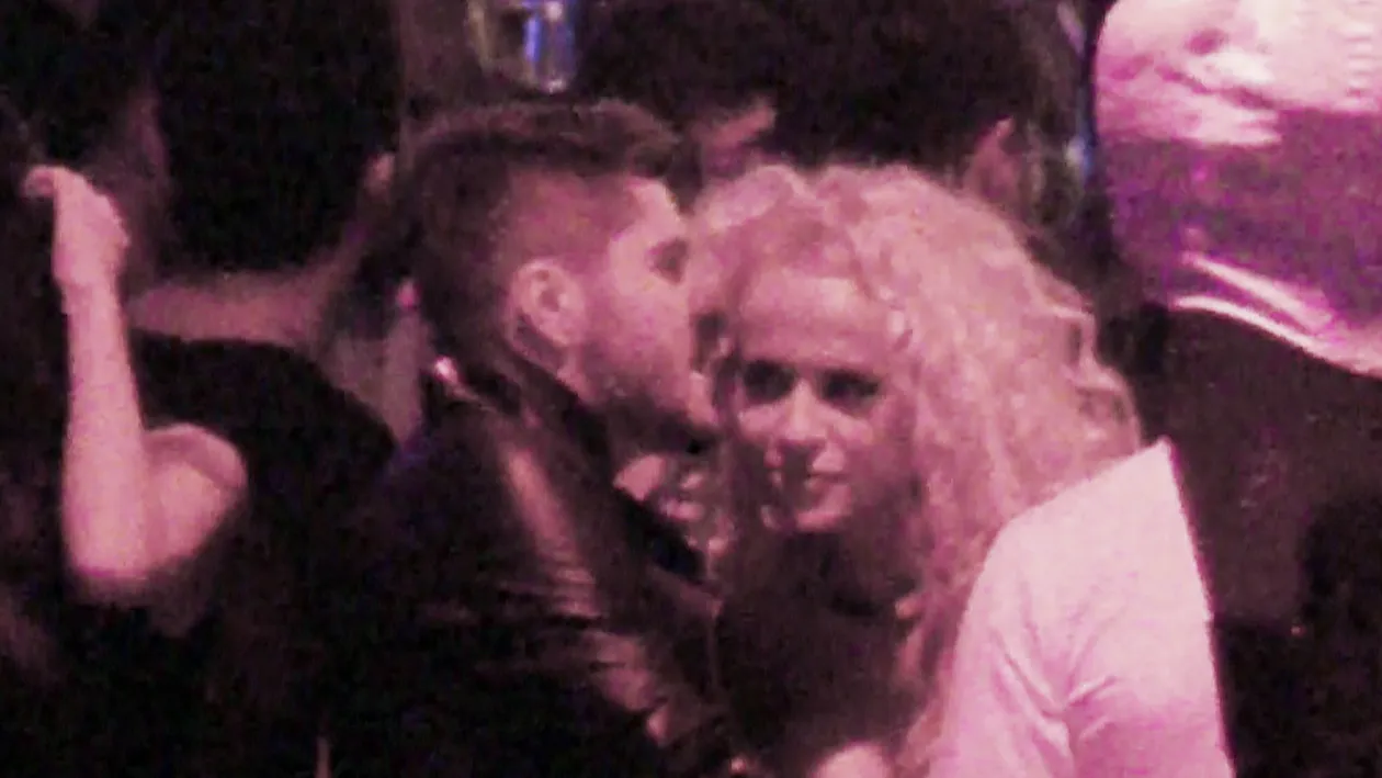 Situatie hilara! Anda Adam a ajuns in bratele lui Radut dupa ce Gina Pistol le-a facut cunostinta! Eram amice!