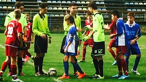 Cu cine tine “HagiANA”, fetita care la noua ani este capitan si a primit numarul 10 in competitia de juniori a baietilor!