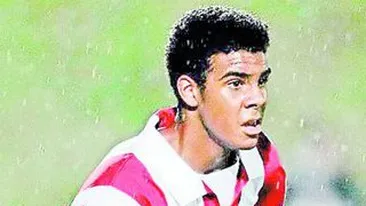 Au doar jucatori nascuti in Tara Bascilor! Singurul fotbalist strain din istoria lui Bilbao, Lizarazu