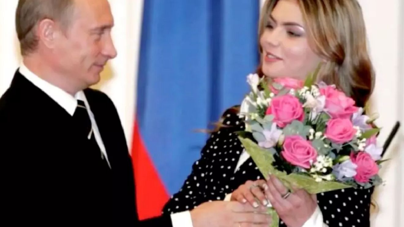 Cine este, de fapt, presupusa iubita a lui Vladimir Putin? Este cu 31 de ani mai tânără
