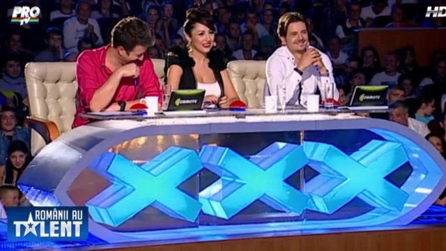 Andra, Mihai si Andi au trait un soc imens! O femeie de 52 de ani a cantat melodia Ghita a Cleopatrei Stratan cu o voce UNICA!
