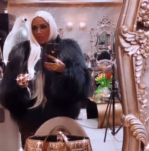 Raluca Bădulescu și-a pus extensii destul de lungi: “Un refresh la look! Peruci o să port în continuare”. Cât de schimbată este jurata de la Bravo, ai stil! | FOTO