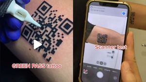 Un tânăr și-a tatuat un cod QR pe mână și a intrat într-un lanț celebru de fast-food! S-a apropiat de tejghea, iar angajații au rămas șocați când l-au scanat