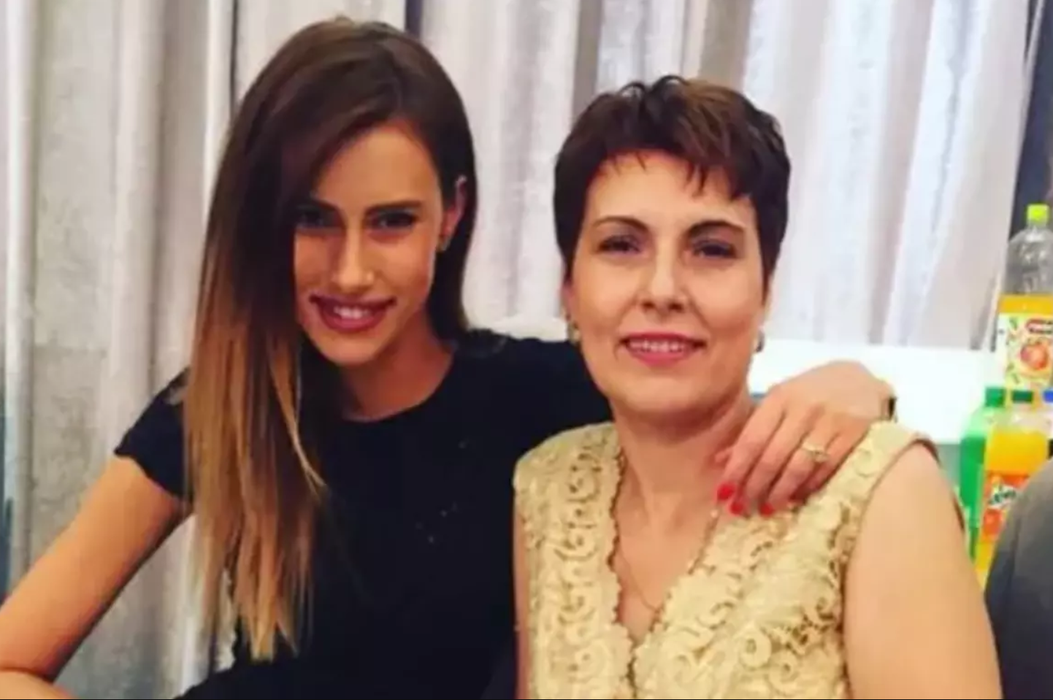 Gabriela Prisăcariu, alături de mama ei/ Sursa foto: Instagram