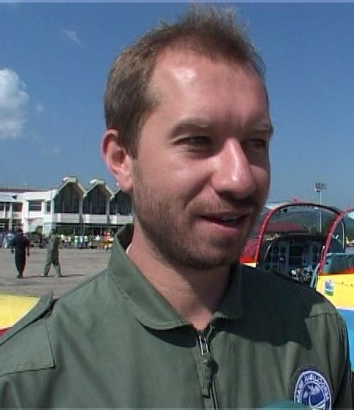 Mihai Sturzu s-a lăsat de muzică, apoi și de politică și s-a făcut pilot! Câți bani câștigă lunar