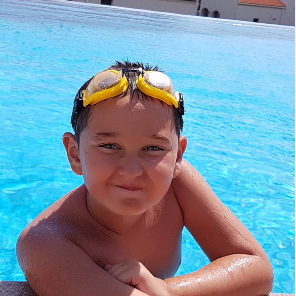 "Sufletul meu...", a scris Maria Constantin în dreptul unei poze cu băieţelul ei