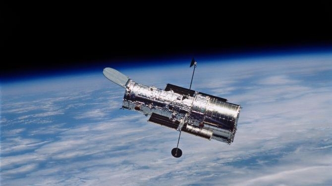 Hubble, telescopul care a revolutionat astronomia, a implinit 20 de ani