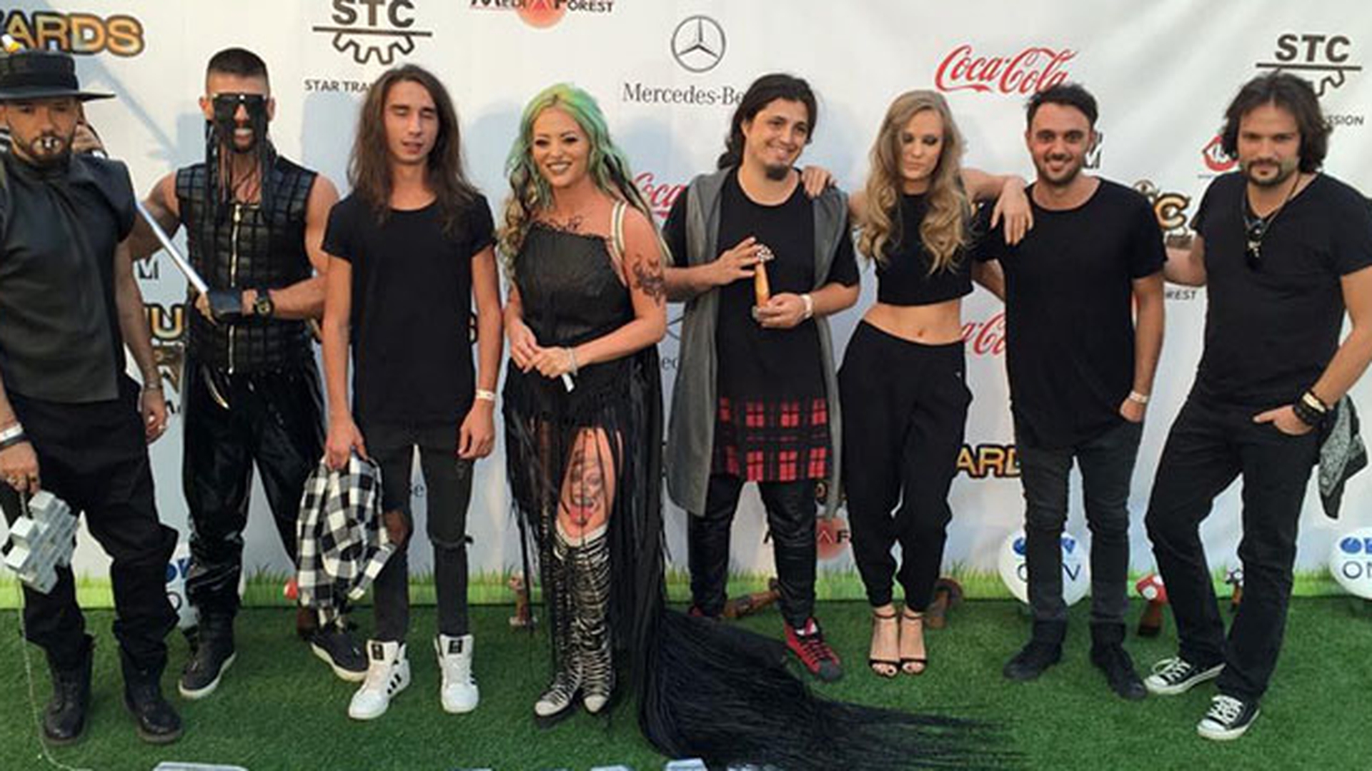 MEDIA MUSIC AWARDS 2015: Delia a gafat GRAV! Iulia Albu a facut-o PRAF! Uite cum s-a imbracat