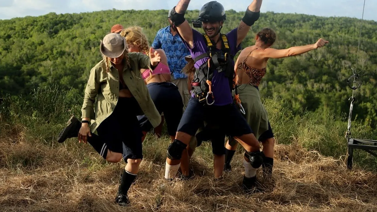 Cerere în căsătorie la Sunt celebru, scoate-mă de aici: “Mă sărut cu ea şi îi pun inelul pe deget”