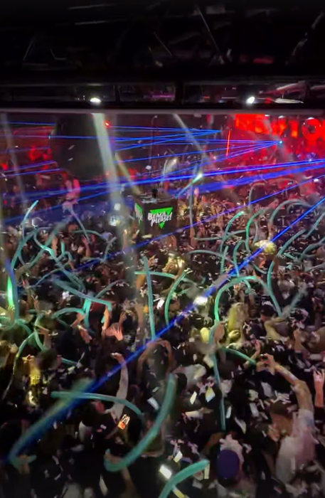 Selly și Playboi Carti, flancați de bodyguarzi după after party-ul din Paris! Imagini epice cu concertul artistului de la Gate Club