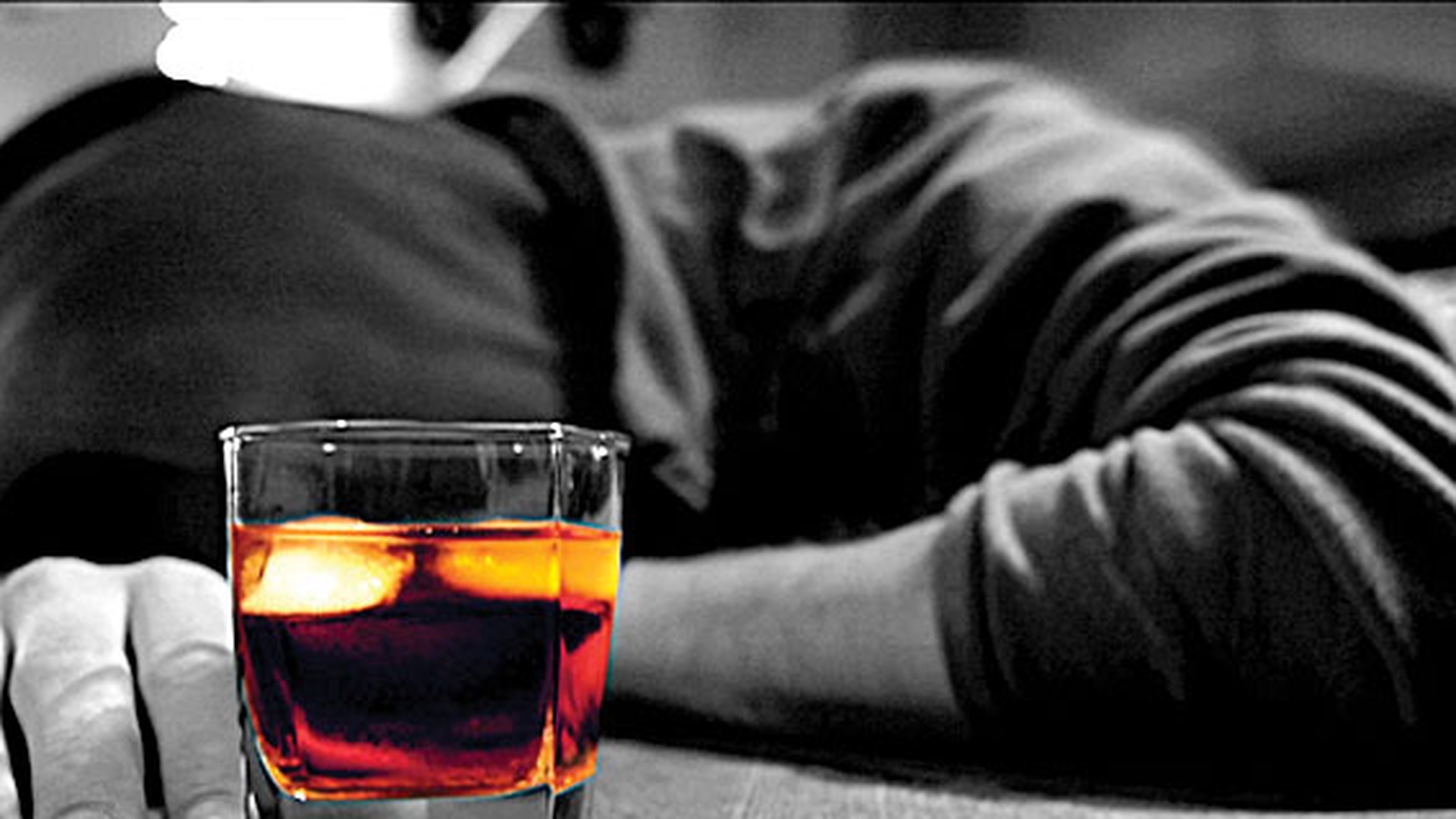 Alerta in Capitala! Alcool metilic vandut ca bun de consum. Doi barbati au murit