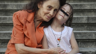 Adriana Iliescu, cea mai batrana mama din Romania se descurca tot mai greu. " La iarna o sa dam drumul la caldura doar duminica!"