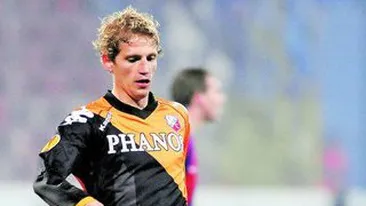 Nesu a vorbit cu mama lui