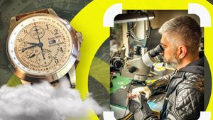 Un român a conceput ceasul pentru cei cu frică de avion. De unde a pornit totul și cum le distrage atenția? ”Aveam un trac imens, făceam scenarii...”