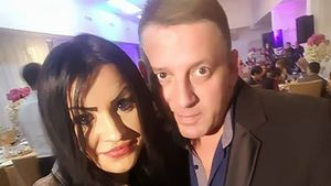 Anunţul făcut de iubita lui Costin Mărculescu: "Urmează să ne căsătorim!"