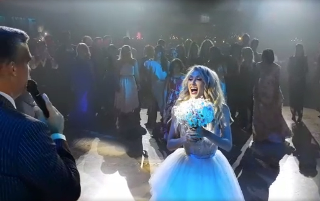 Cine este vedeta care a prins buchetul aruncat de mireasa Andreea Bălan! Urmează încă o nuntă în showbiz!