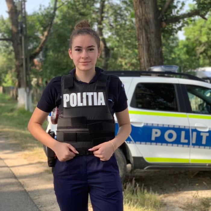 Roberta este  polițista de 21 de ani care a murit într-un accident cumplit/ Sursa foto: Facebook