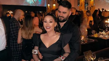 Nicole Cherry s-a căsătorit! Ce ținută a purtat artista în ziua în care a spus ”Da!” și și-a botezat fetița