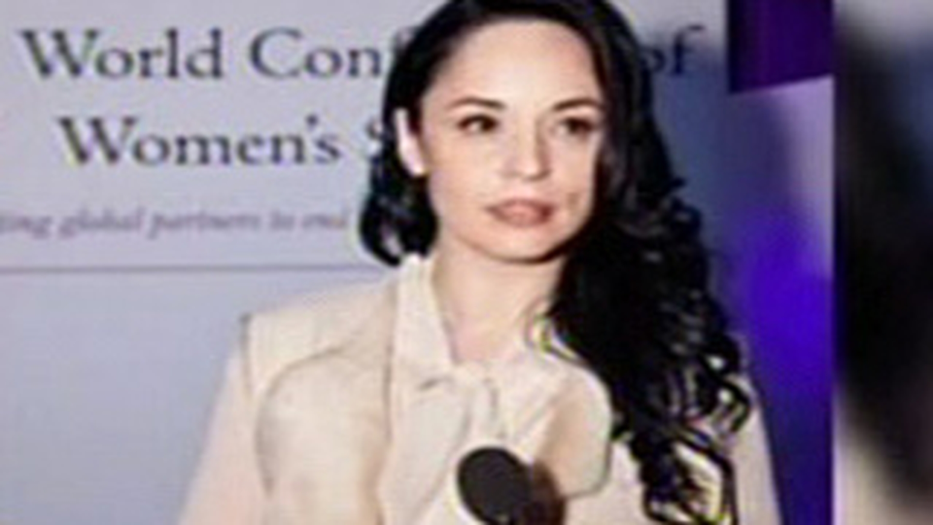 Despre ce a discutat Andreea Marin cu Resse Witherspoon la Washington!