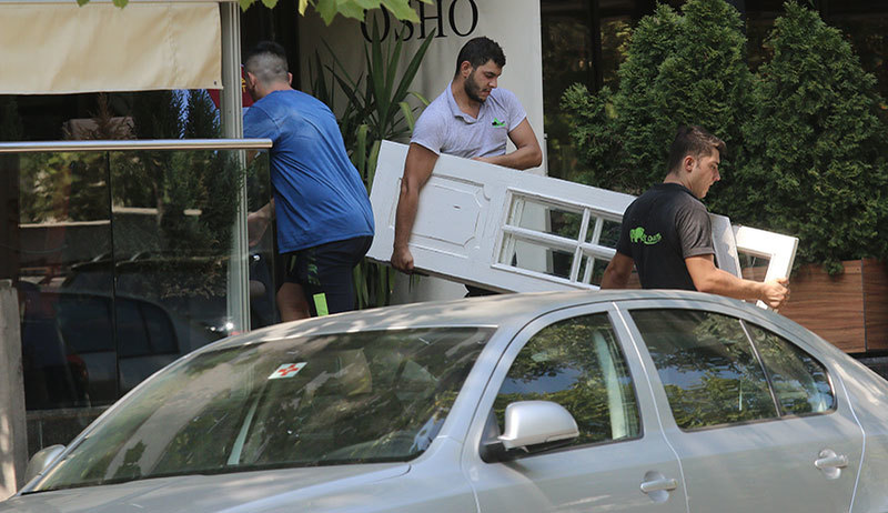 Tuncay şi-a mutat toate obiectele pe care le avea în apartamentul din Cartierul Primăverii în altă locaţie