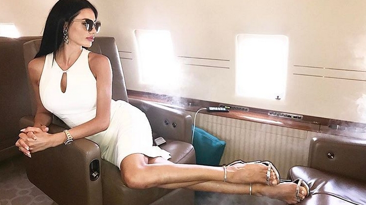 Andreea Sasu, la pieptul actorului din ”Prison Break”! Philipp Plein va înnebuni când va auzi asta: ”Îl iubesc!”