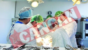 Medicii i-au scos o tumora si trei coaste pictorului Sabin Balasa