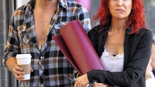 Am trait s-o vedem si pe asta! Colin Farrell a plictisit de moarte o roscata!