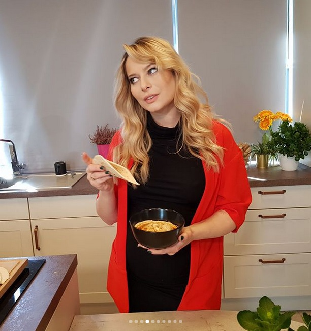 Ce s-a întâmplat cu Laura Cosoi la puțin timp după ce a născut. “Eram cu fetița la sân și…”