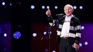 Cine e şi din ce face bani Dinu Blănaru, concurentul care a primit 4 de DA la Românii au Talent chiar înainte să cânte: "Toţi mă vreţi?"