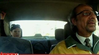 VIDEO Cursa de cosmar pentru Anca Pandrea! Un sofer de taxi a sechestrat-o in masina si a intoxicat-o: "S-a partait tot timpul"